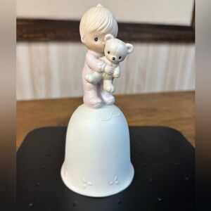 💕VINTAGE: Jonathan & David White Porcelain Figurine with Bell/Gold Chain